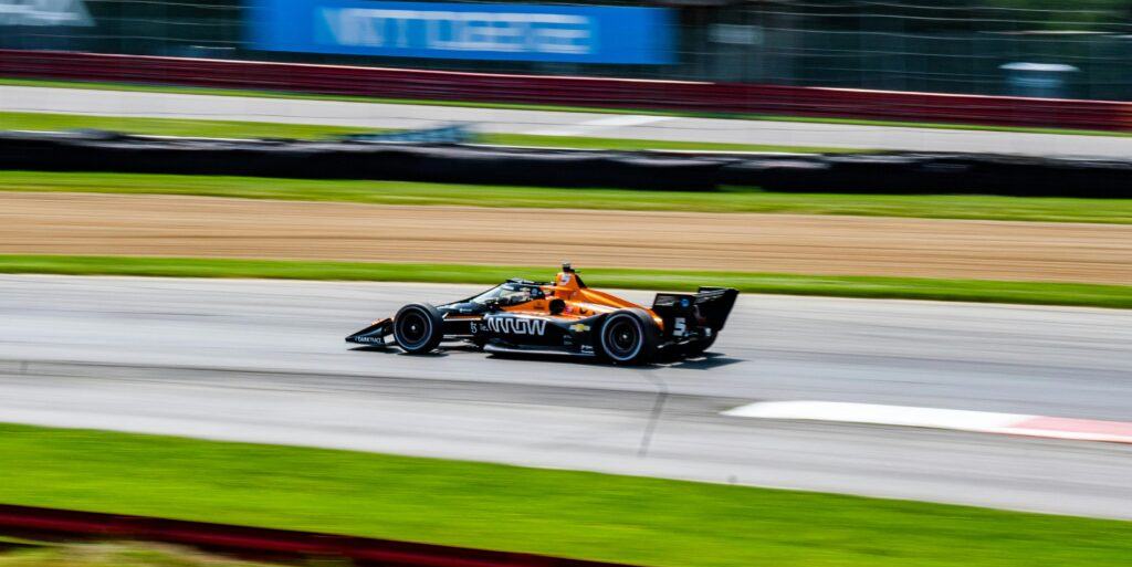 Opleiders kunnen vaak binnen twee weken live en besparen direct